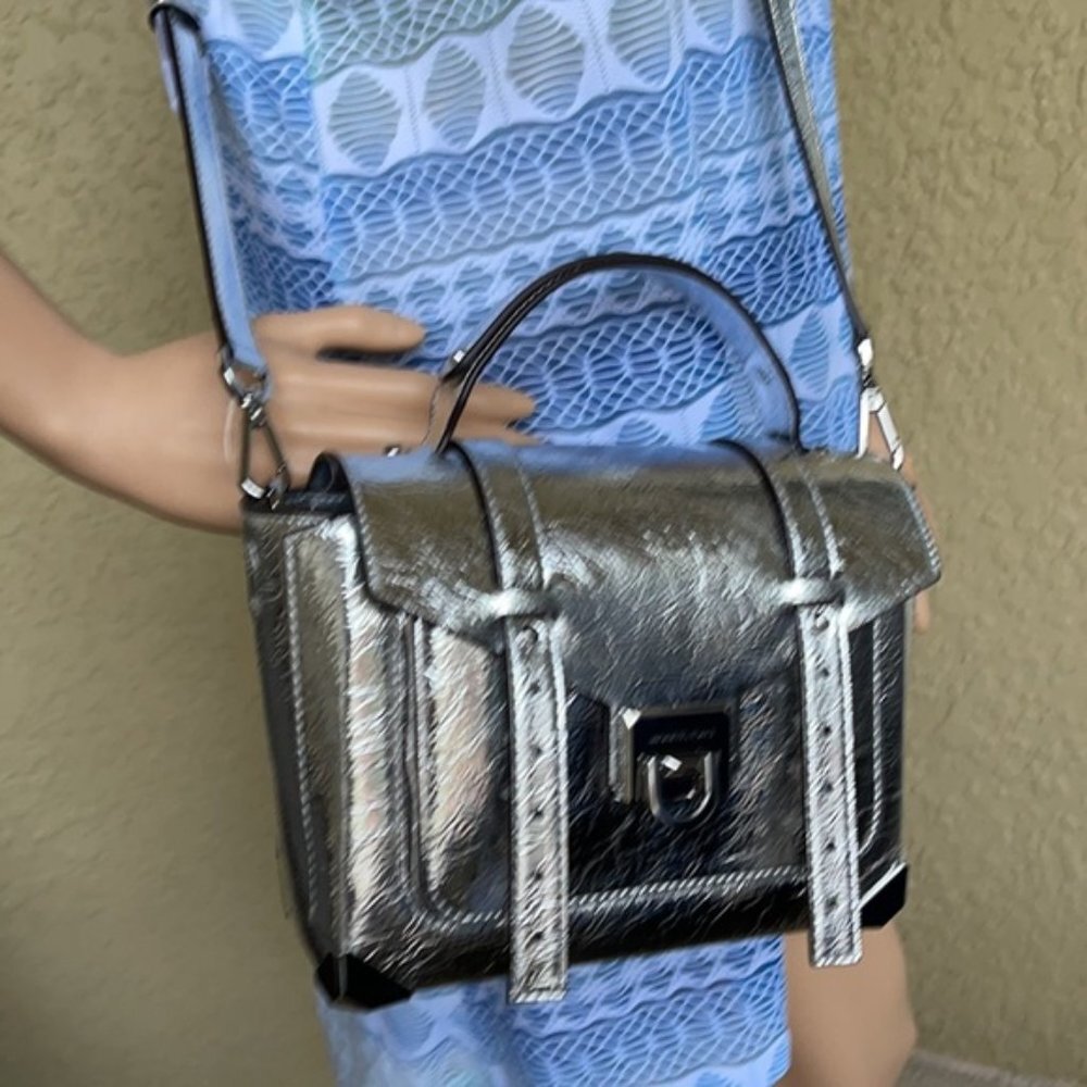 Michael Kors Manhattan Medium School Satchel - Picture 12 of 16